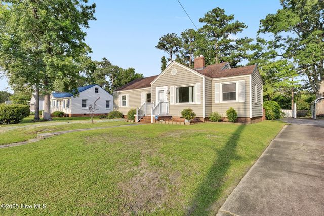104 W Bayshore Boulevard, Jacksonville, NC 28540
