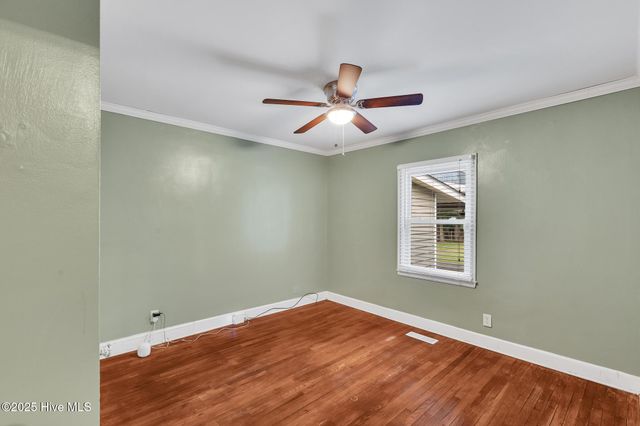 104 W Bayshore Boulevard, Jacksonville, NC 28540