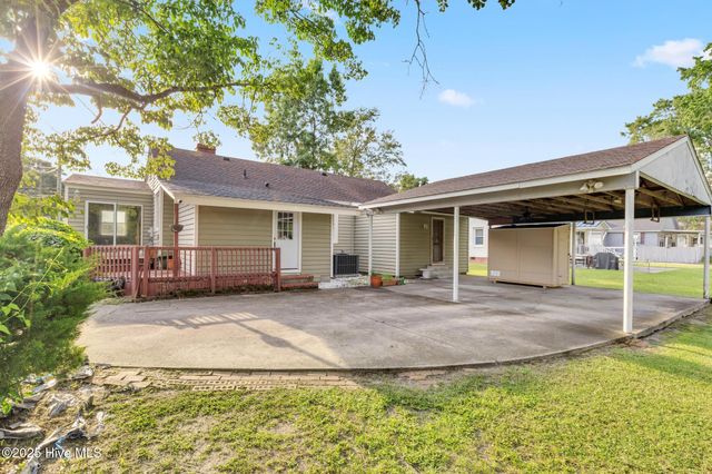 104 W Bayshore Boulevard, Jacksonville, NC 28540