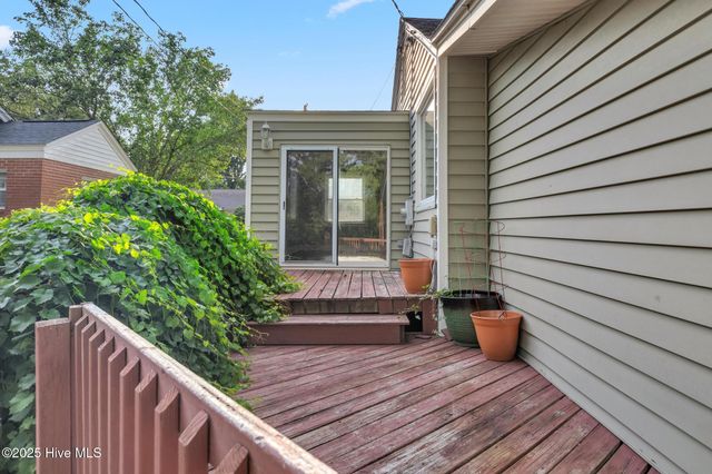 104 W Bayshore Boulevard, Jacksonville, NC 28540