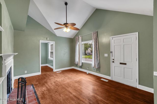 104 W Bayshore Boulevard, Jacksonville, NC 28540