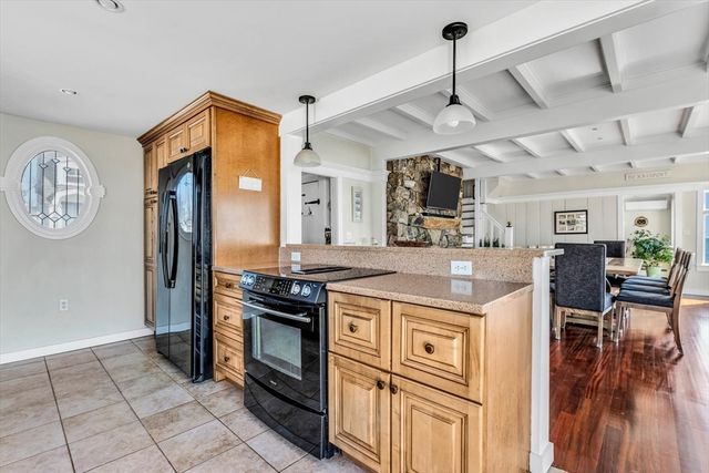 80 Oak St Ext, Dennis, MA 02639