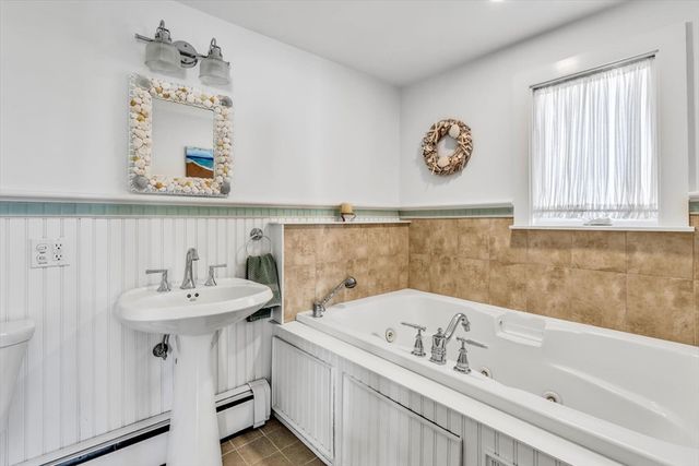 80 Oak St Ext, Dennis, MA 02639
