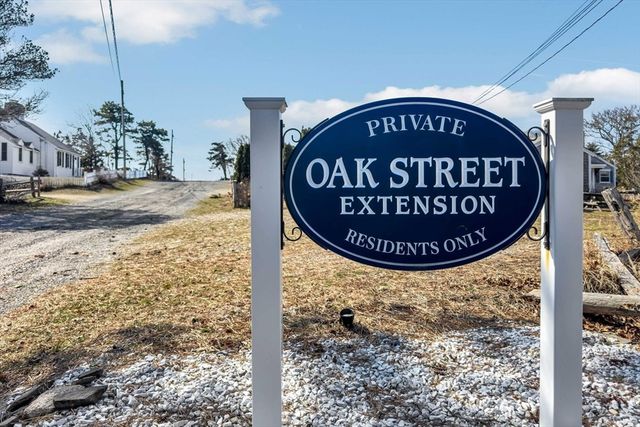 80 Oak St Ext, Dennis, MA 02639