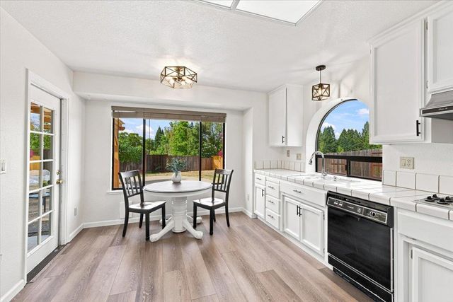 2117 Carrillo Ct, Cameron Park, CA 95682