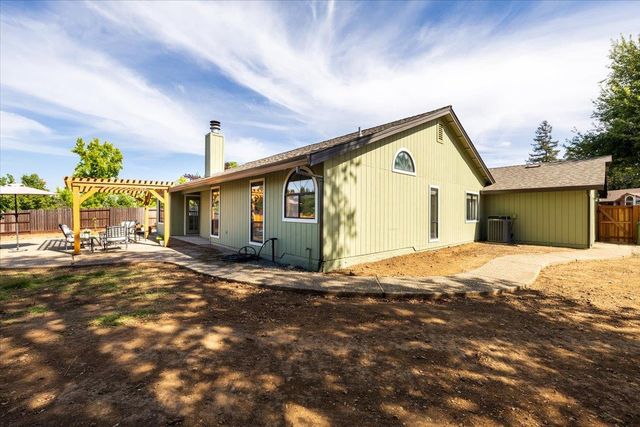 2117 Carrillo Ct, Cameron Park, CA 95682