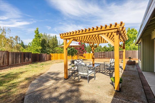 2117 Carrillo Ct, Cameron Park, CA 95682