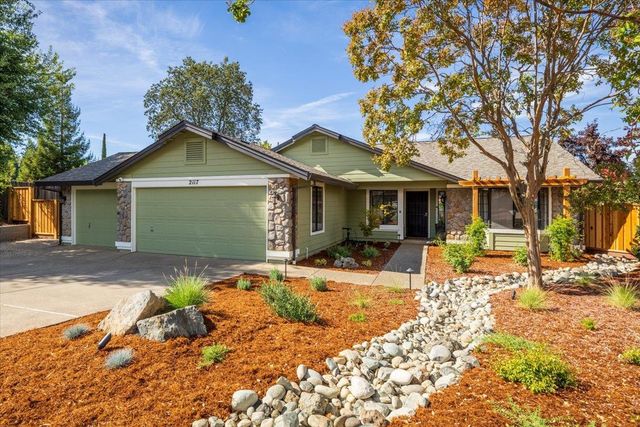 2117 Carrillo Ct, Cameron Park, CA 95682