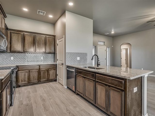 24953 Belmont Pass, Cashion, OK 73016