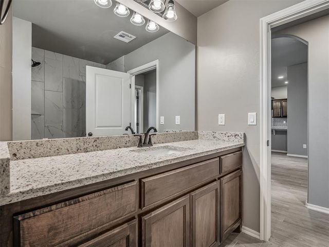 24953 Belmont Pass, Cashion, OK 73016