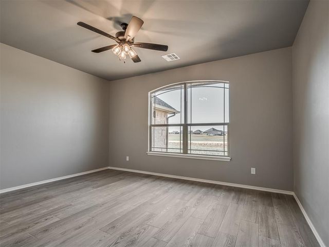 24953 Belmont Pass, Cashion, OK 73016