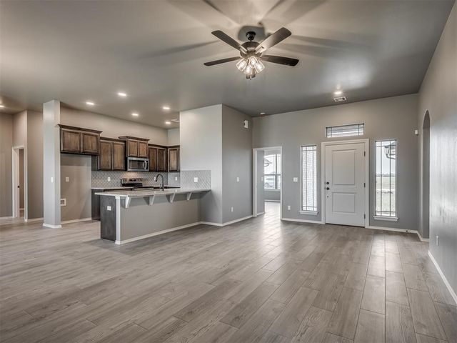 24953 Belmont Pass, Cashion, OK 73016