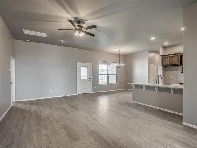 24953 Belmont Pass, Cashion, OK 73016