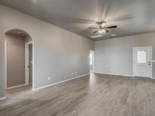 24953 Belmont Pass, Cashion, OK 73016