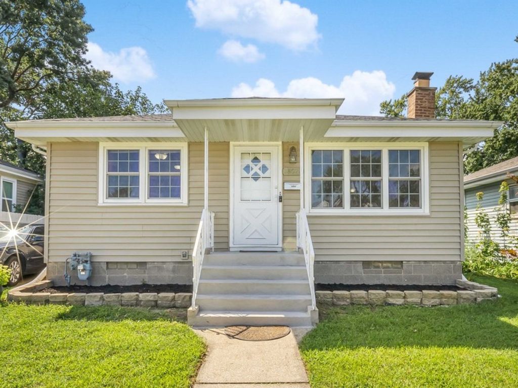 18026 Oakley Avenue, Lansing, IL 60438