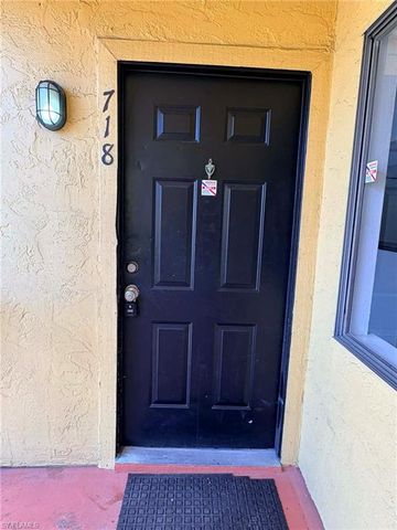 2905 Winkler AVE 718, Fort Myers, FL 33916