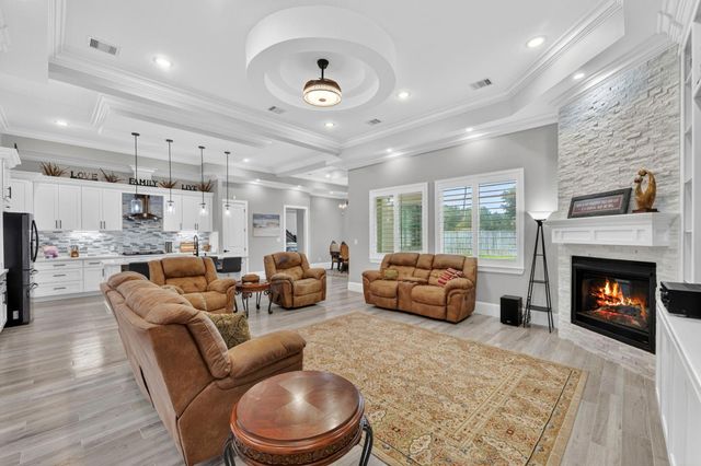 101 Bentwood Drive, Montgomery, TX 77356