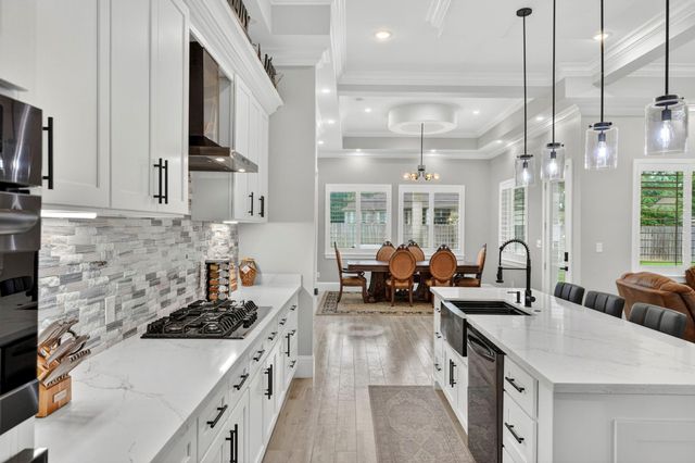 101 Bentwood Drive, Montgomery, TX 77356