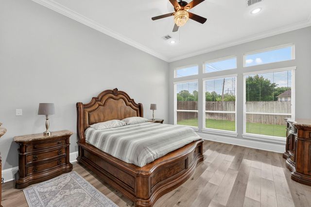 101 Bentwood Drive, Montgomery, TX 77356