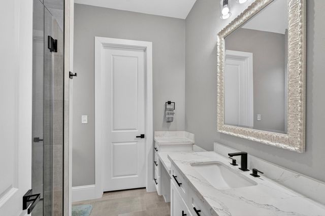 101 Bentwood Drive, Montgomery, TX 77356