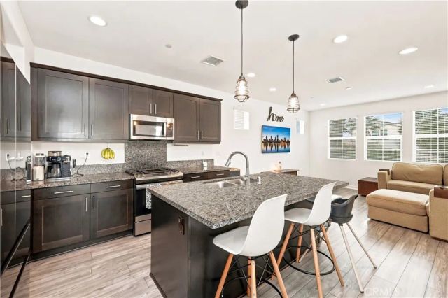 13895 Bell Way, Fontana, CA 92336