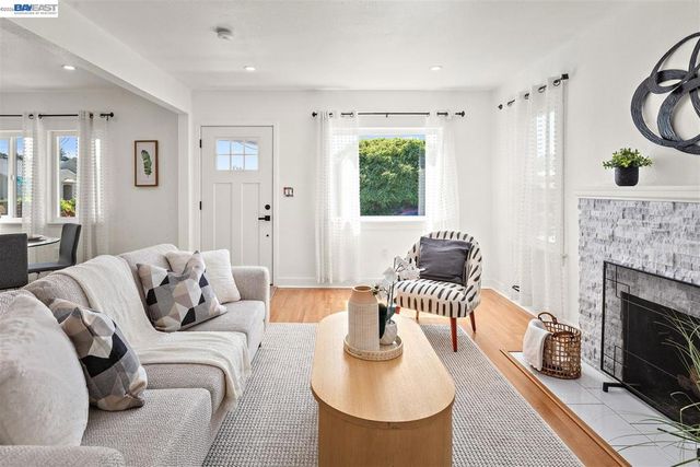2807 DOWNER AVENUE, Richmond, CA 94804