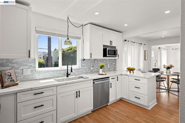 2807 DOWNER AVENUE, Richmond, CA 94804