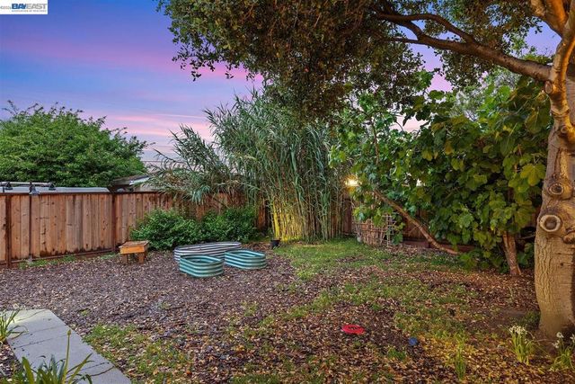 2807 DOWNER AVENUE, Richmond, CA 94804