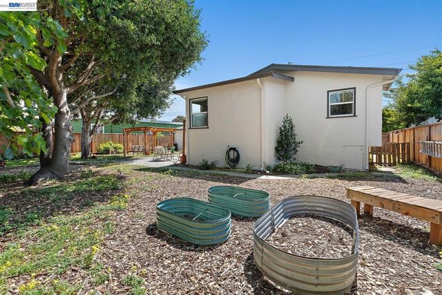 2807 DOWNER AVENUE, Richmond, CA 94804