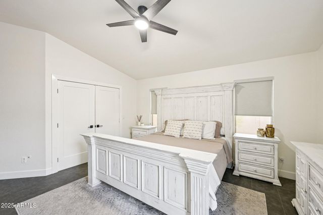 6560 E SADDLEBACK Street, Mesa, AZ 85215