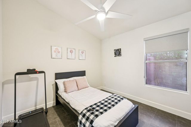 6560 E SADDLEBACK Street, Mesa, AZ 85215