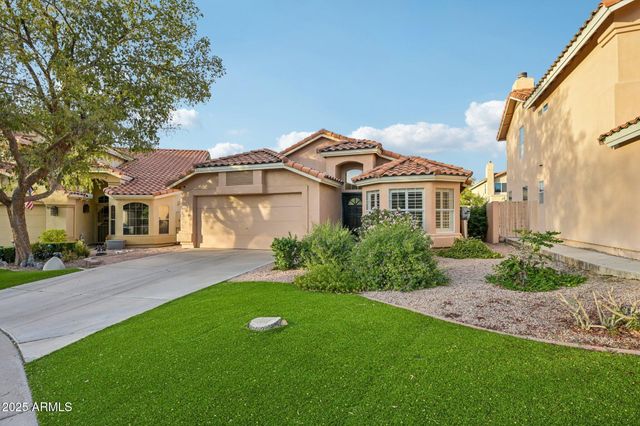 6560 E SADDLEBACK Street, Mesa, AZ 85215