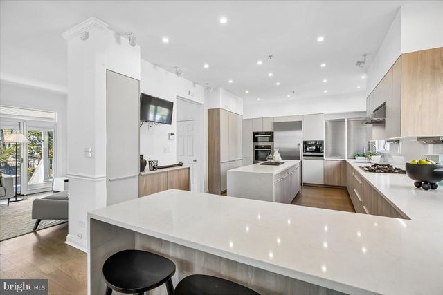 4557 FAIRFIELD DR, Bethesda, MD 20814