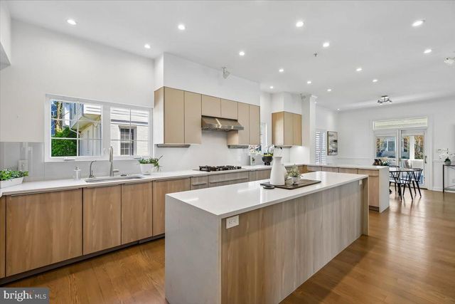 4557 FAIRFIELD DR, Bethesda, MD 20814