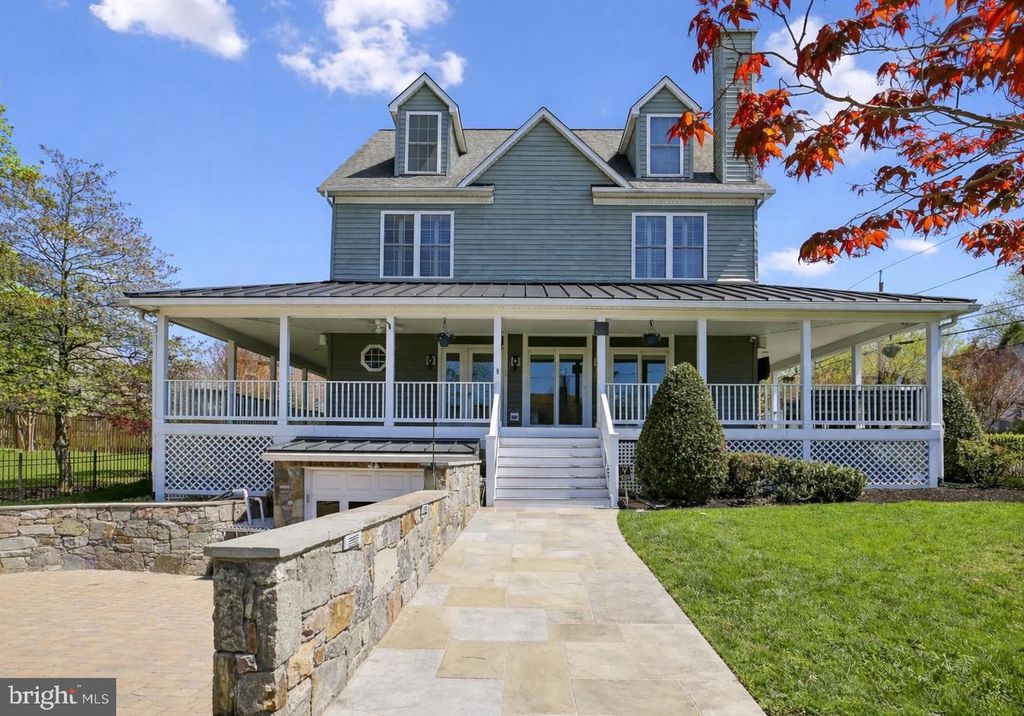 4557 FAIRFIELD DR, Bethesda, MD 20814
