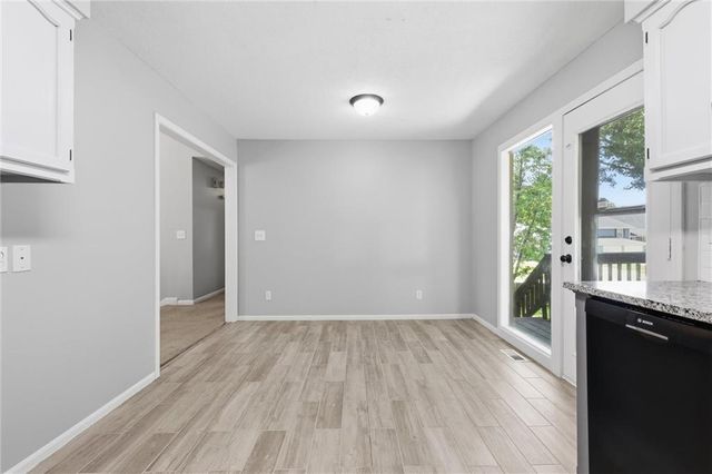 10216 N Main Street, Kansas City, MO 64155