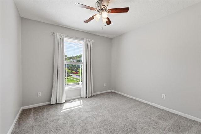 10216 N Main Street, Kansas City, MO 64155