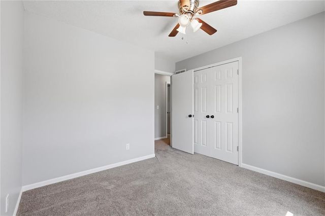 10216 N Main Street, Kansas City, MO 64155