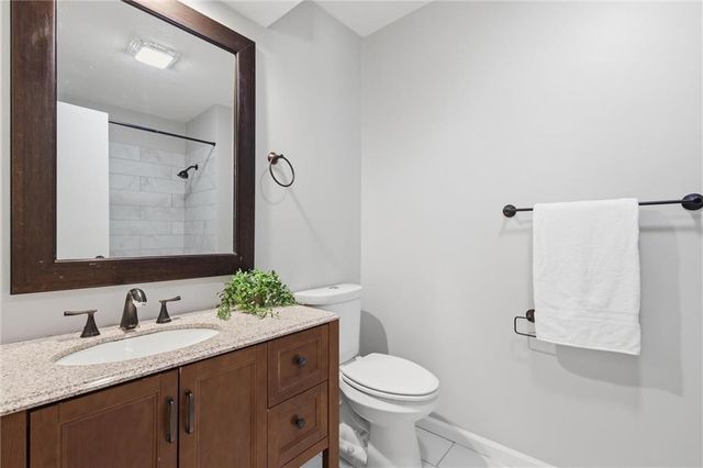 10216 N Main Street, Kansas City, MO 64155