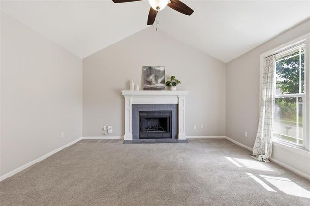 10216 N Main Street, Kansas City, MO 64155