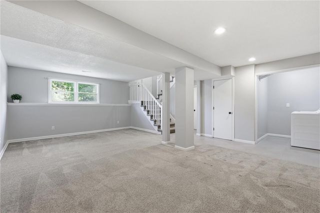10216 N Main Street, Kansas City, MO 64155