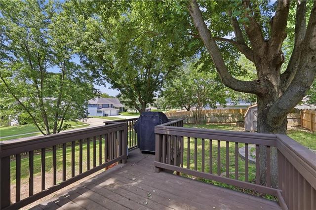 10216 N Main Street, Kansas City, MO 64155