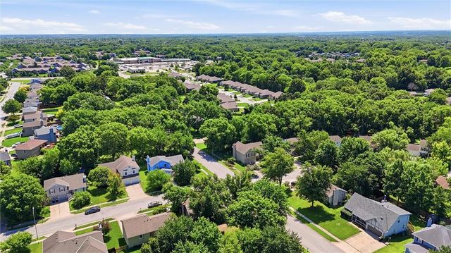 10216 N Main Street, Kansas City, MO 64155