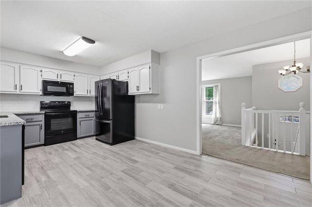 10216 N Main Street, Kansas City, MO 64155