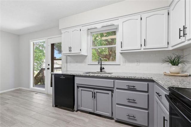 10216 N Main Street, Kansas City, MO 64155