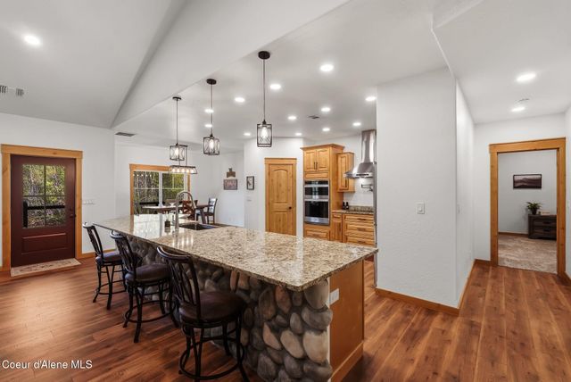 474 Granite Ridge Rd E, Sandpoint, ID 83864
