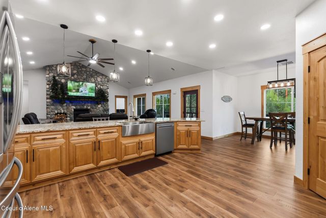 474 Granite Ridge Rd E, Sandpoint, ID 83864