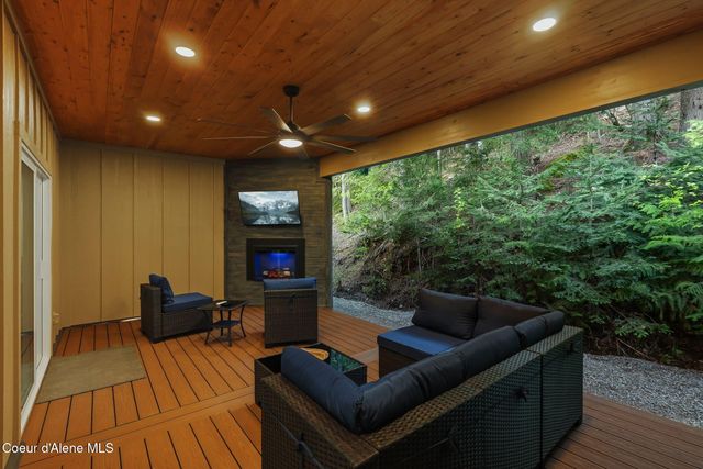 474 Granite Ridge Rd E, Sandpoint, ID 83864