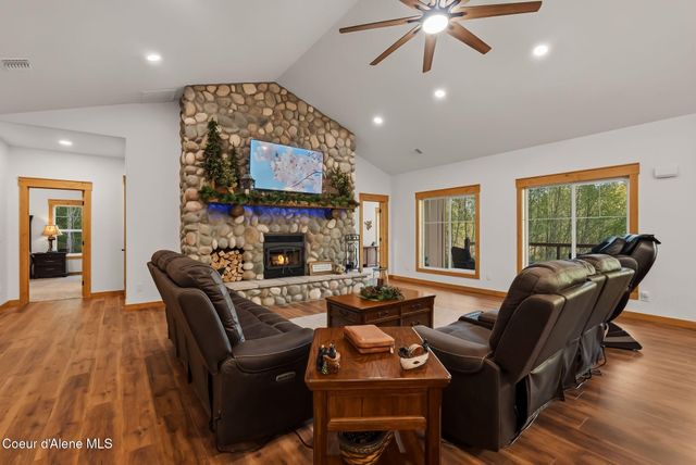 474 Granite Ridge Rd E, Sandpoint, ID 83864