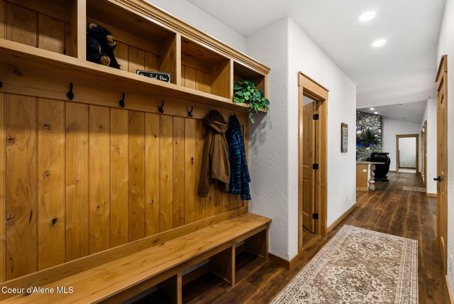 474 Granite Ridge Rd E, Sandpoint, ID 83864